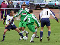 Reimann angelt sich den Ball